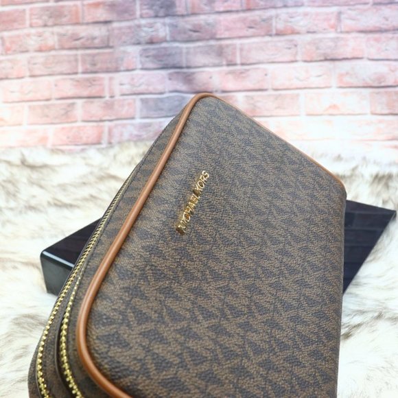 Michael Kors Clutch Jet Set Item Md Travel Pouch Wristlet Brown Newet - Picture 3 of 8